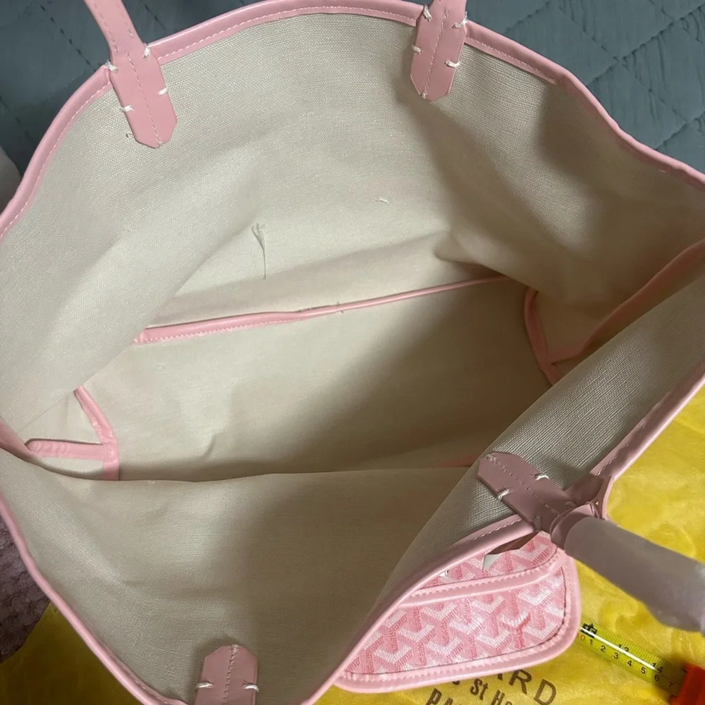 Pink Chevron Tote - Picture 3 of 4